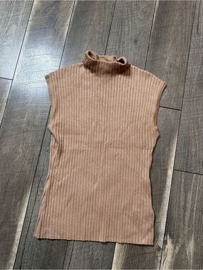 Cable & Gauge Ribbed Turtleneck Sleeveless Sweater